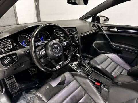 2017 Volkswagen Golf R 4Motion