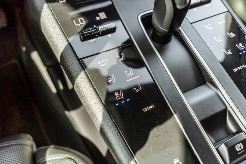 2023 Porsche Macan