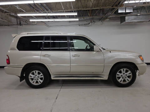 2004 Lexus LX 470