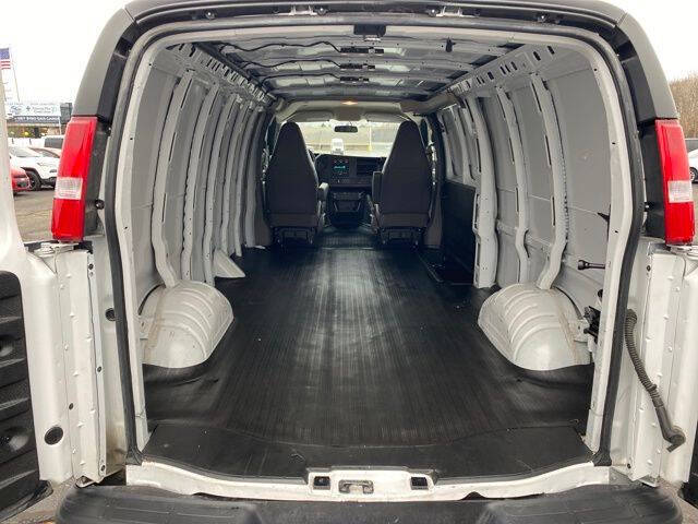 2024 GMC Savana 2500