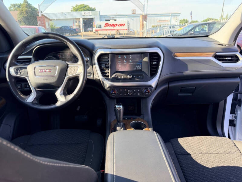 2018 GMC Acadia SLE-1