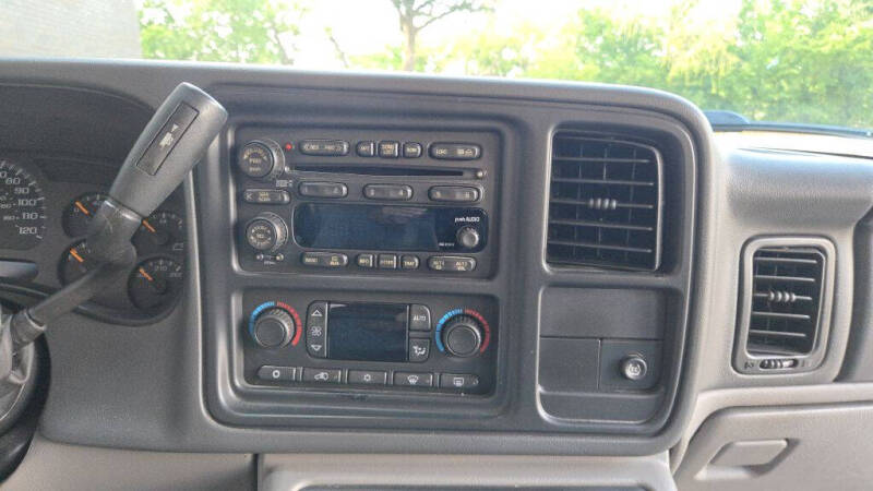 2004 GMC Yukon SLE - Photo 49