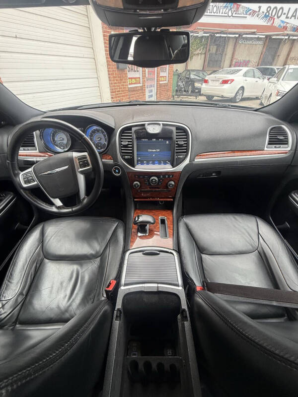 2012 Chrysler 300 Limited