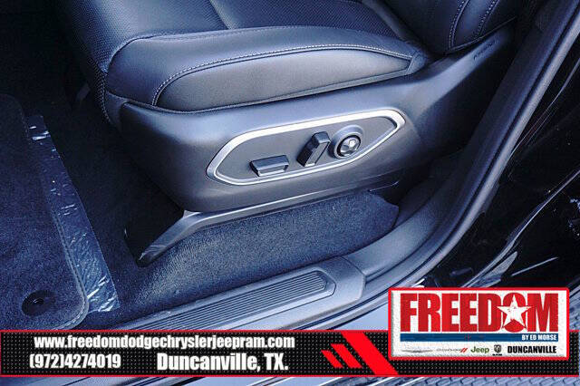 2025 Jeep Wagoneer L Carbide