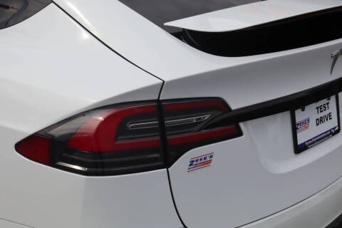 2022 Tesla Model X Plaid