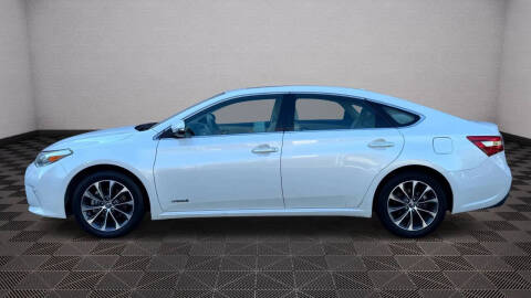 2016 Toyota Avalon Hybrid XLE Premium