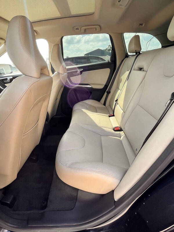 2016 Volvo XC60 T5 Drive-E Premier