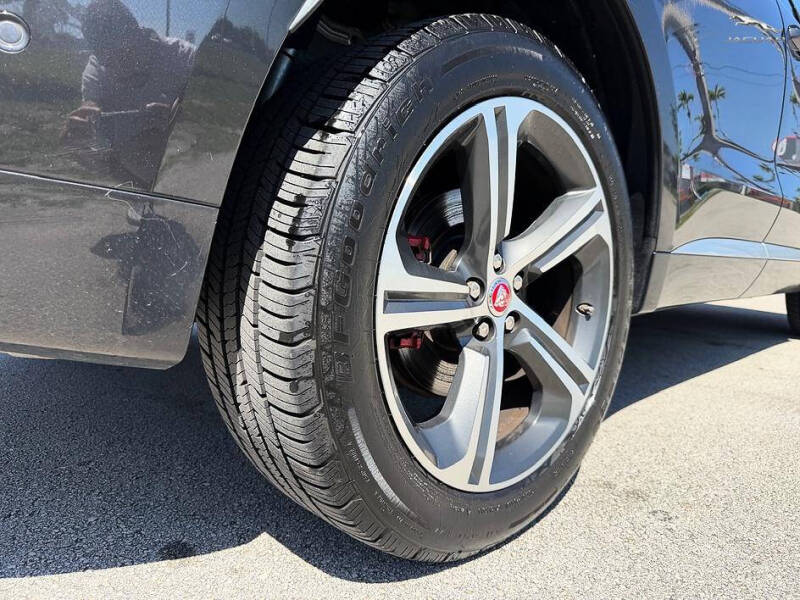 2018 Jaguar F-PACE S