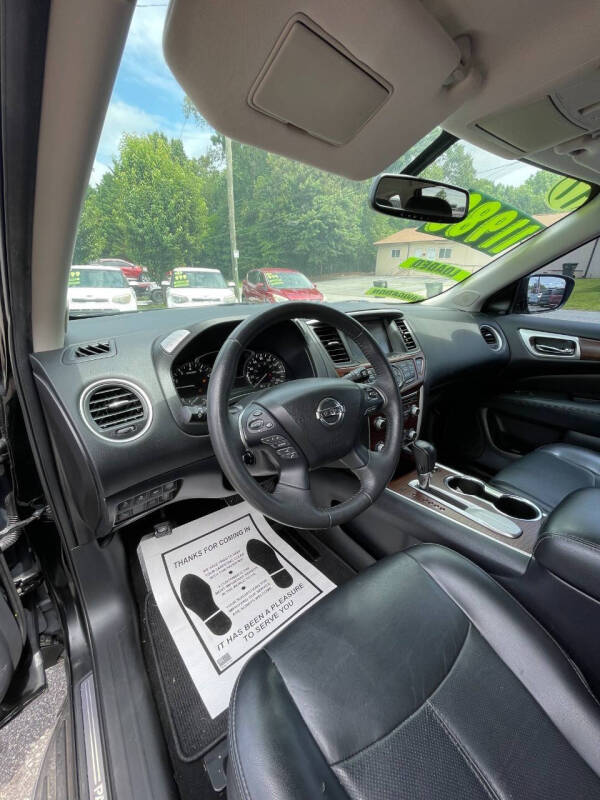2017 Nissan Pathfinder Platinum