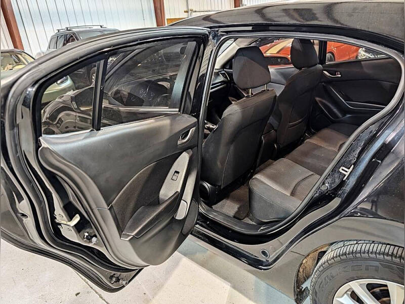 2016 Mazda MAZDA3 i Touring