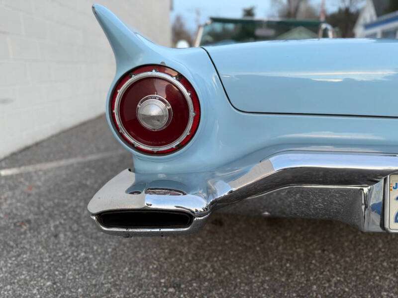 1957 Ford Thunderbird