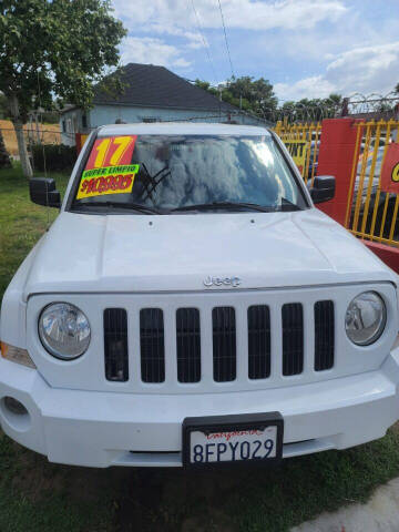 2017 Jeep Patriot for sale at E and M Auto Sales in Bloomington CA