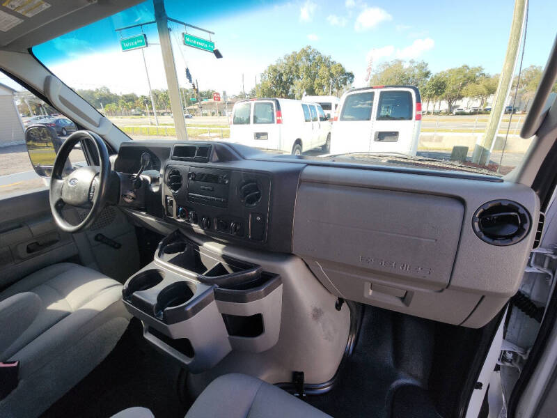 2015 Ford E-Series E-350 SD