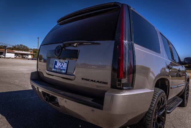 2012 Cadillac Escalade Luxury