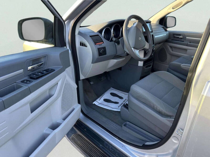 2009 Dodge Grand Caravan SE