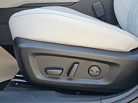 2025 Mitsubishi Outlander SEL Platinum Edition