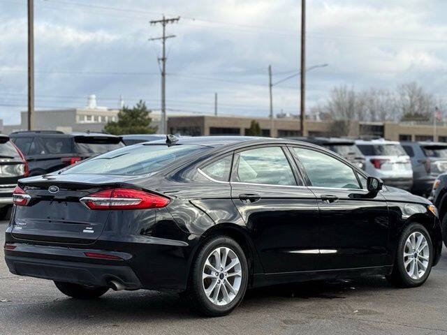 2020 Ford Fusion SE