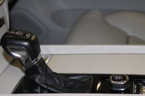 2019 Volvo XC60 T5 Momentum