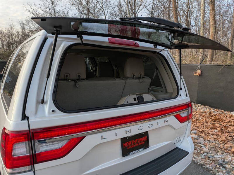 2016 Lincoln Navigator Select