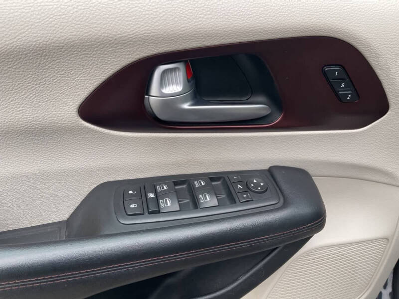 2017 Chrysler Pacifica Limited