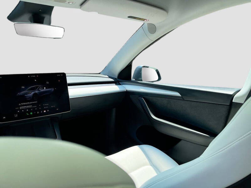 2024 Tesla Model Y Long Range