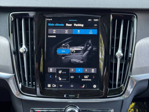 2023 Volvo S90 B6 Plus