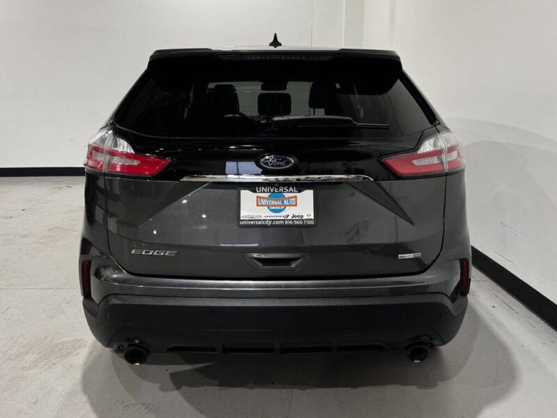 2020 Ford Edge SE