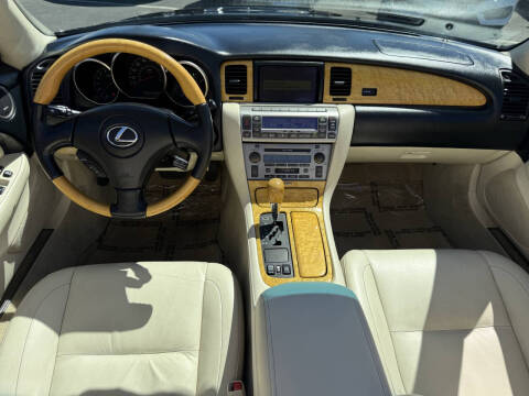 2004 Lexus SC 430