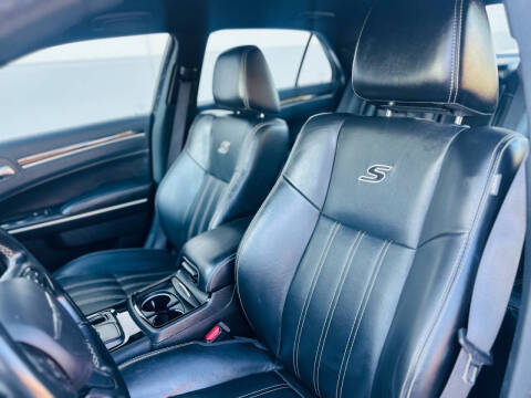 2019 Chrysler 300 S