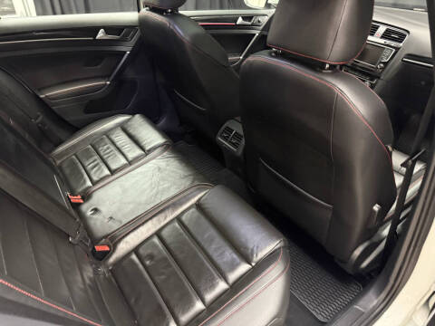 2016 Volkswagen Golf GTI SE