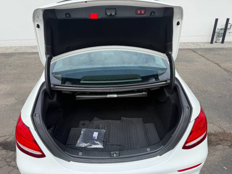 2017 Mercedes-Benz E-Class E 300 4MATIC