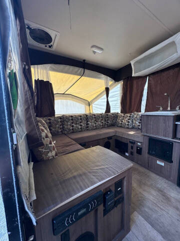 2015 Palomino BASECAMP 10DD