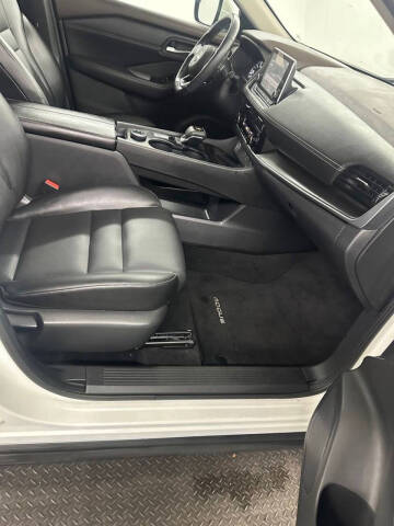 2022 Nissan Rogue SV