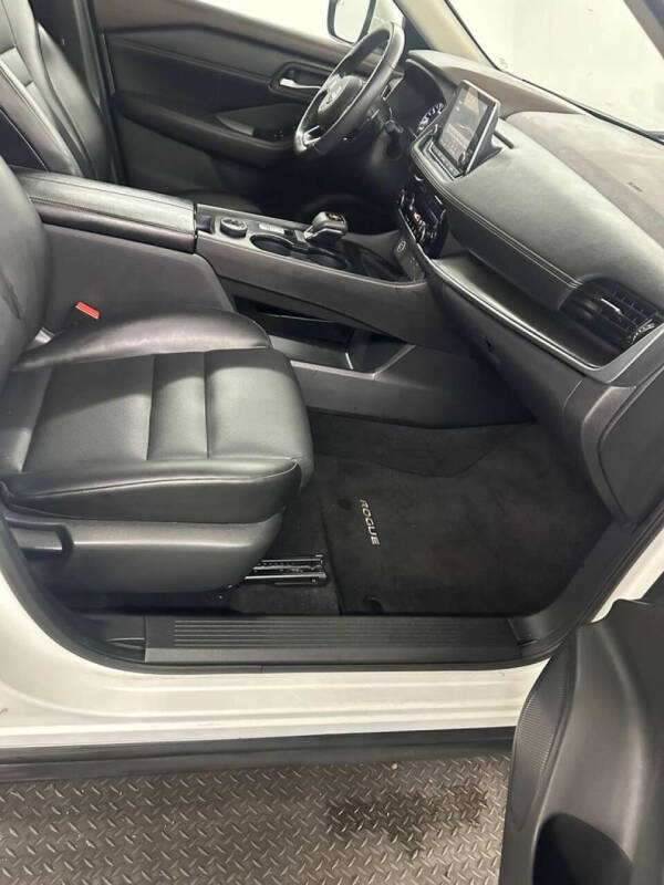 2022 Nissan Rogue SV