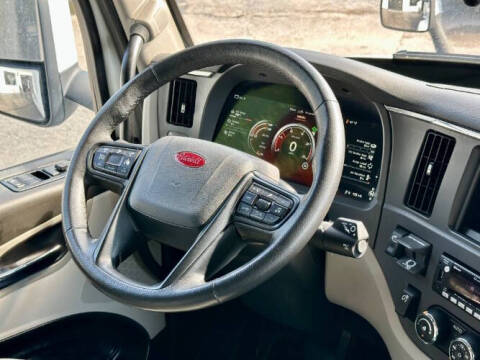 2023 Peterbilt 579