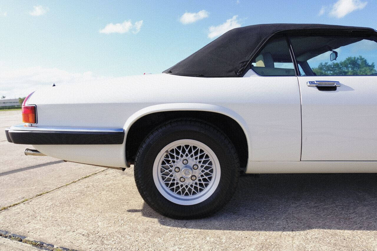 1991 Jaguar XJ-Series 9