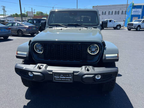 2025 Jeep Gladiator Sport