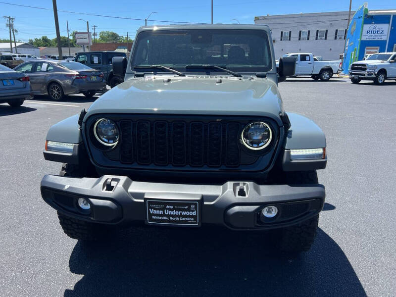 2025 Jeep Gladiator Sport