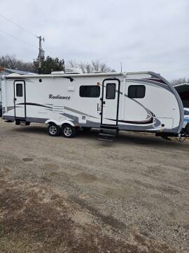 2014 Viewfinder Radiance 32ft for sale at D & T AUTO INC in Columbus MN