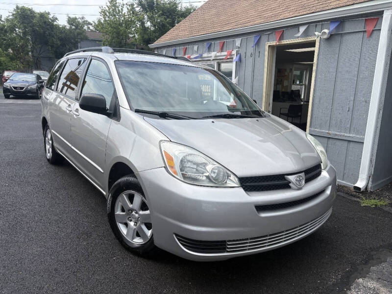 2004 Toyota Sienna CE 7 Passenger