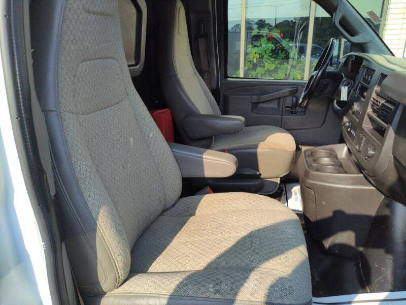 2021 Chevrolet Express 2500