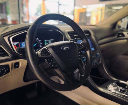 2020 Ford Fusion SE