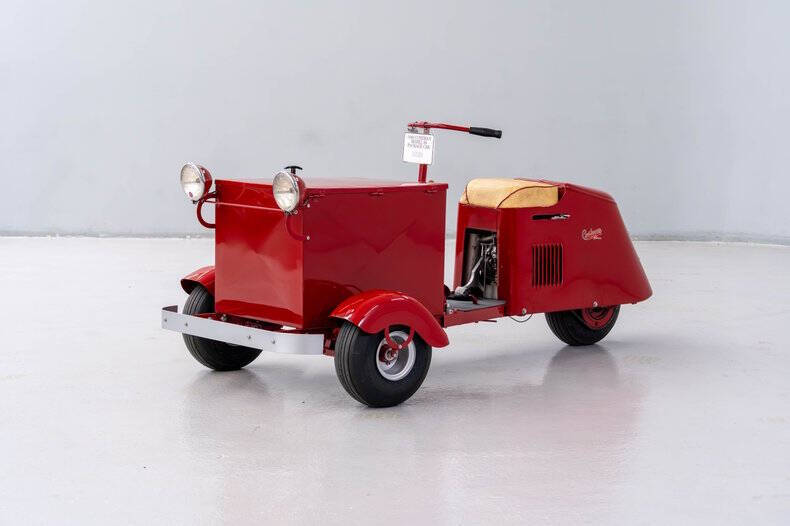 1948 Cushman Model 59 Package Car