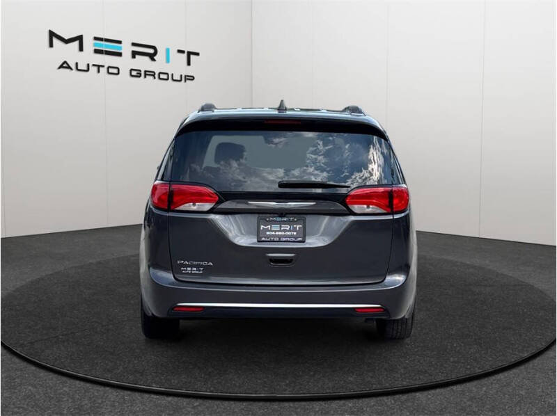 2021 Chrysler Voyager LXi