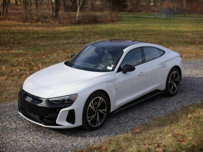 2022 Audi e-tron GT Prestige's photo