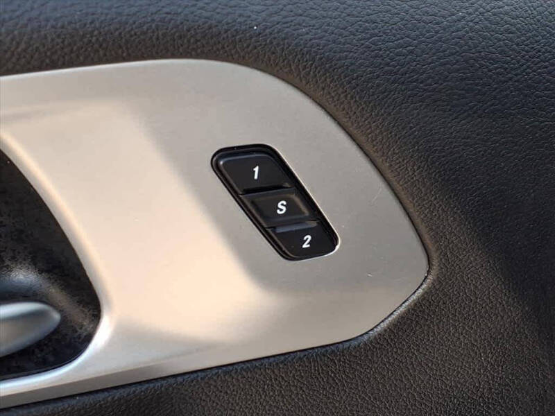 2023 Chrysler Pacifica Plug-In Hybrid Touring L