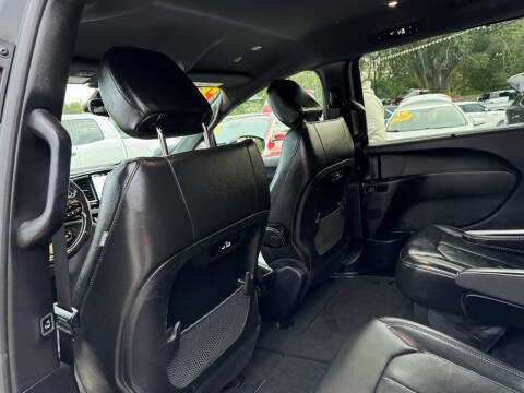 2021 Chrysler Pacifica Touring L