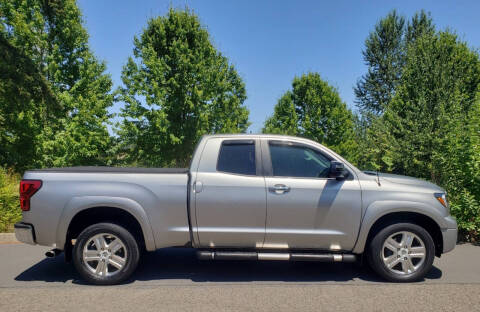 2007 Toyota Tundra for sale at CLEAR CHOICE AUTOMOTIVE in Milwaukie OR