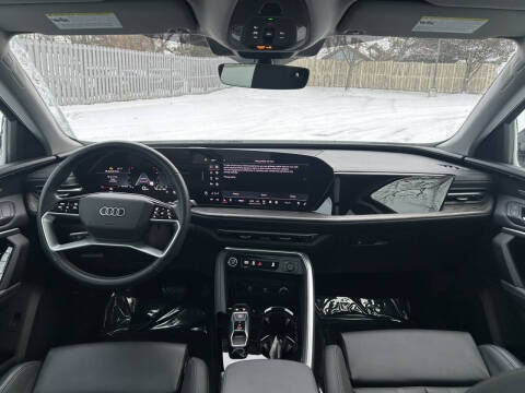 2025 Audi Q5 quattro Premium Plus TFSI