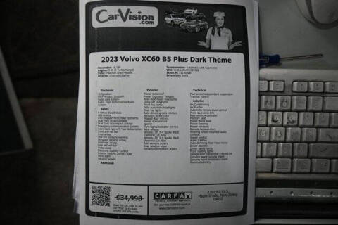 2023 Volvo XC60 B5 Plus Dark Theme